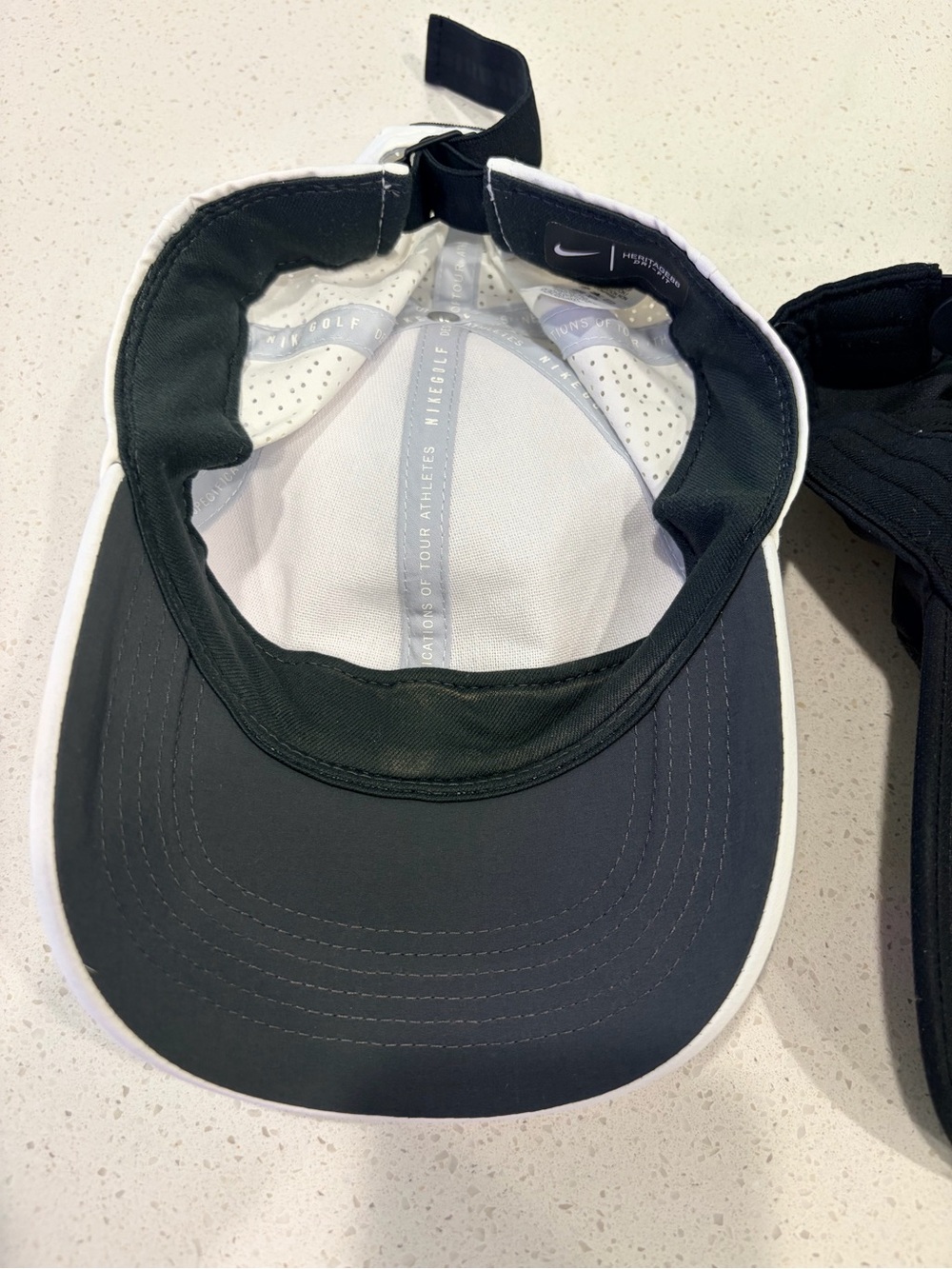 Nike White & Black Caps and Visor Pack - Picture 2 of 4